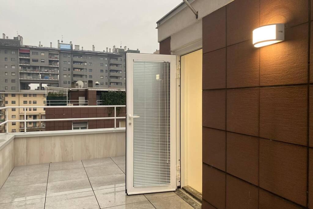 Апартаменти Attico Milano-Bicocca Екстер'єр фото